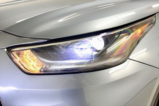 used 2021 Toyota Highlander Hybrid car, priced at $34,990