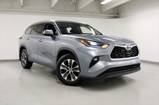 used 2021 Toyota Highlander Hybrid car, priced at $34,990