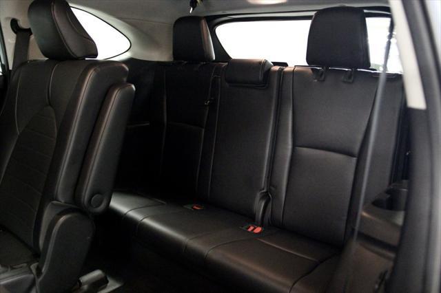 used 2021 Toyota Highlander Hybrid car, priced at $34,990