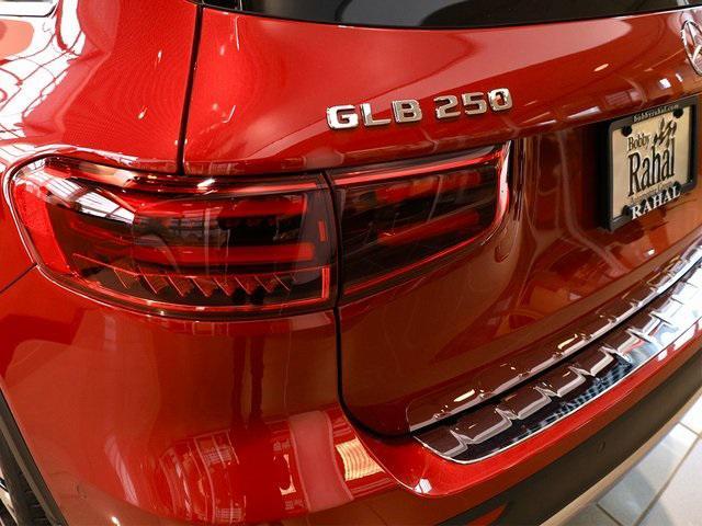 new 2024 Mercedes-Benz GLB 250 car, priced at $51,625