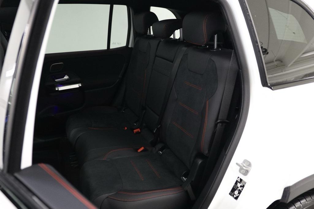new 2025 Mercedes-Benz GLB 250 car, priced at $56,295