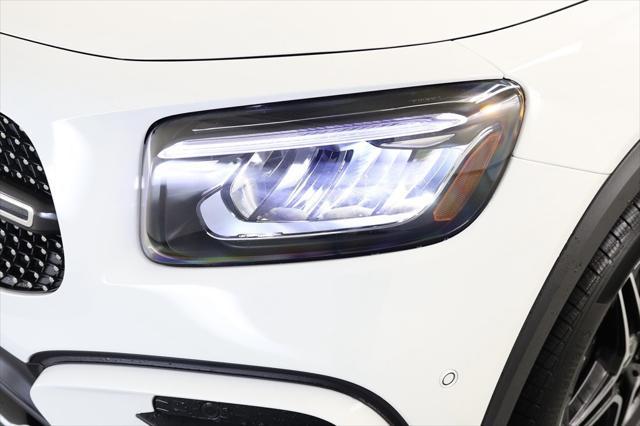new 2025 Mercedes-Benz GLB 250 car, priced at $56,295