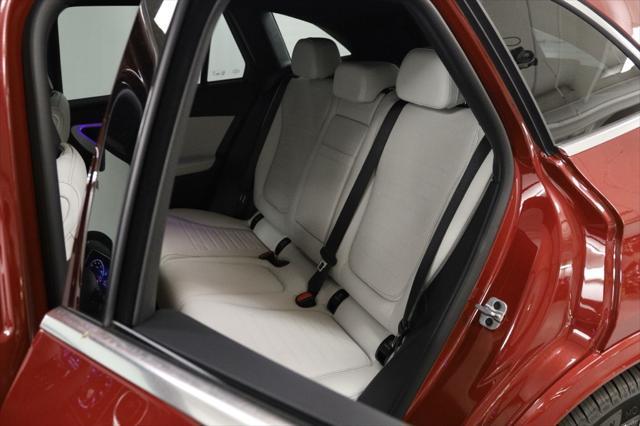 new 2025 Mercedes-Benz GLC 300 car, priced at $58,725