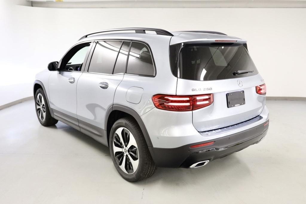 new 2025 Mercedes-Benz GLB 250 car, priced at $53,935