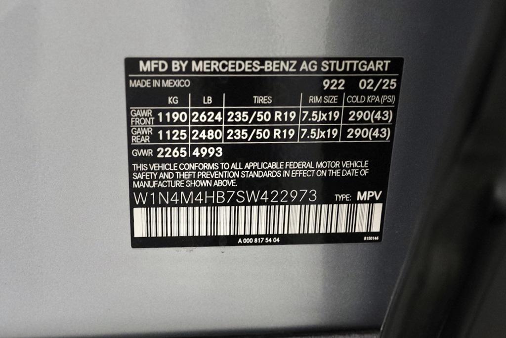 new 2025 Mercedes-Benz GLB 250 car, priced at $53,935