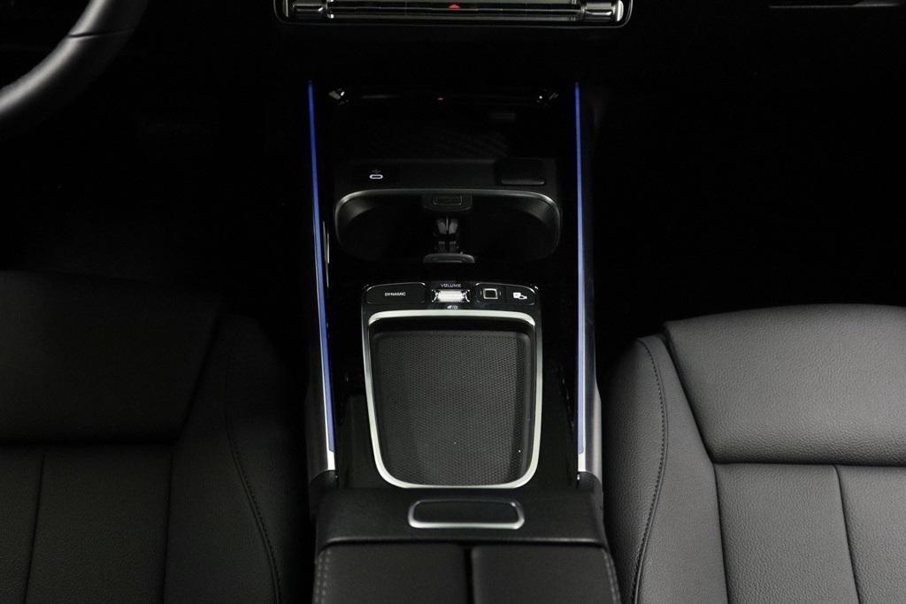 new 2025 Mercedes-Benz GLB 250 car, priced at $53,935