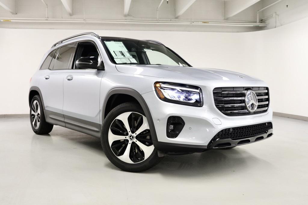 new 2025 Mercedes-Benz GLB 250 car, priced at $53,935