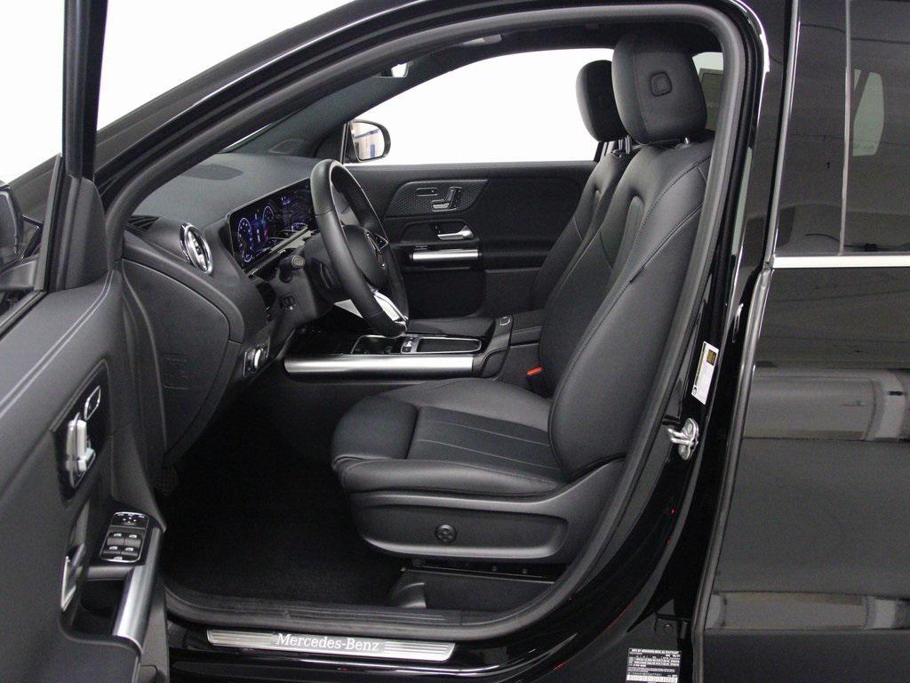 used 2025 Mercedes-Benz GLA 250 car, priced at $40,880