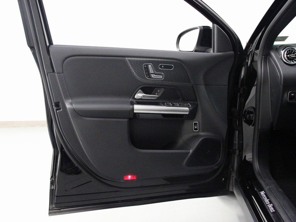 used 2025 Mercedes-Benz GLA 250 car, priced at $40,880