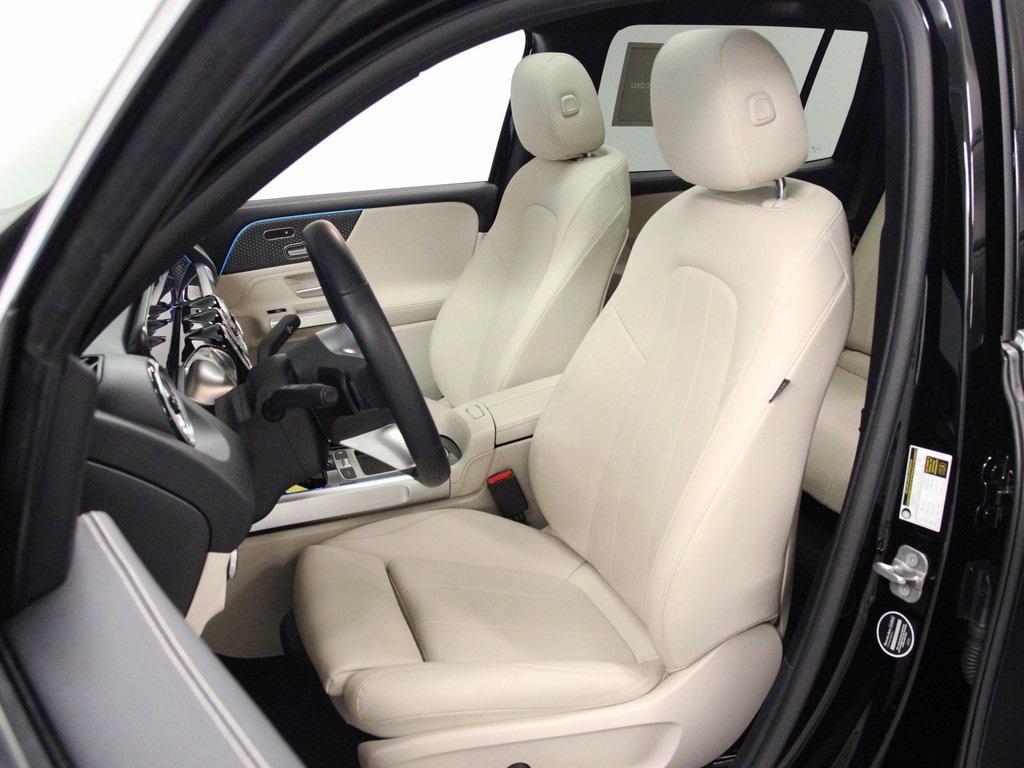 used 2025 Mercedes-Benz GLB 250 car, priced at $42,480