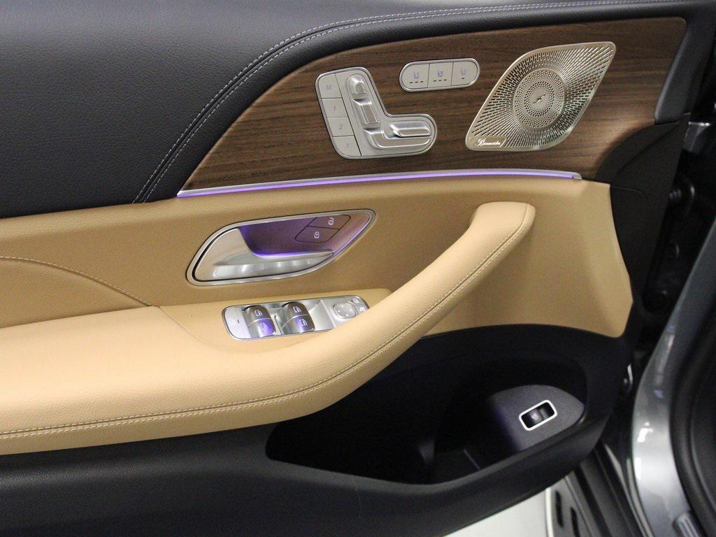 new 2026 Mercedes-Benz GLS 580 car, priced at $121,860