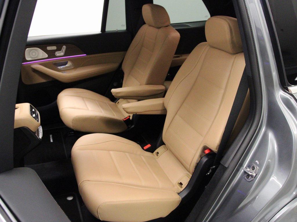 new 2026 Mercedes-Benz GLS 580 car, priced at $121,860