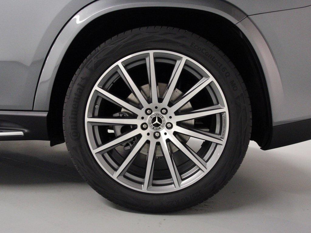 new 2026 Mercedes-Benz GLS 580 car, priced at $121,860