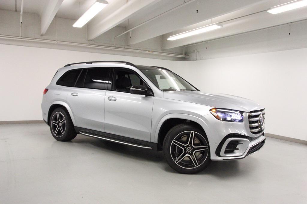 new 2025 Mercedes-Benz GLS 450 car, priced at $99,600