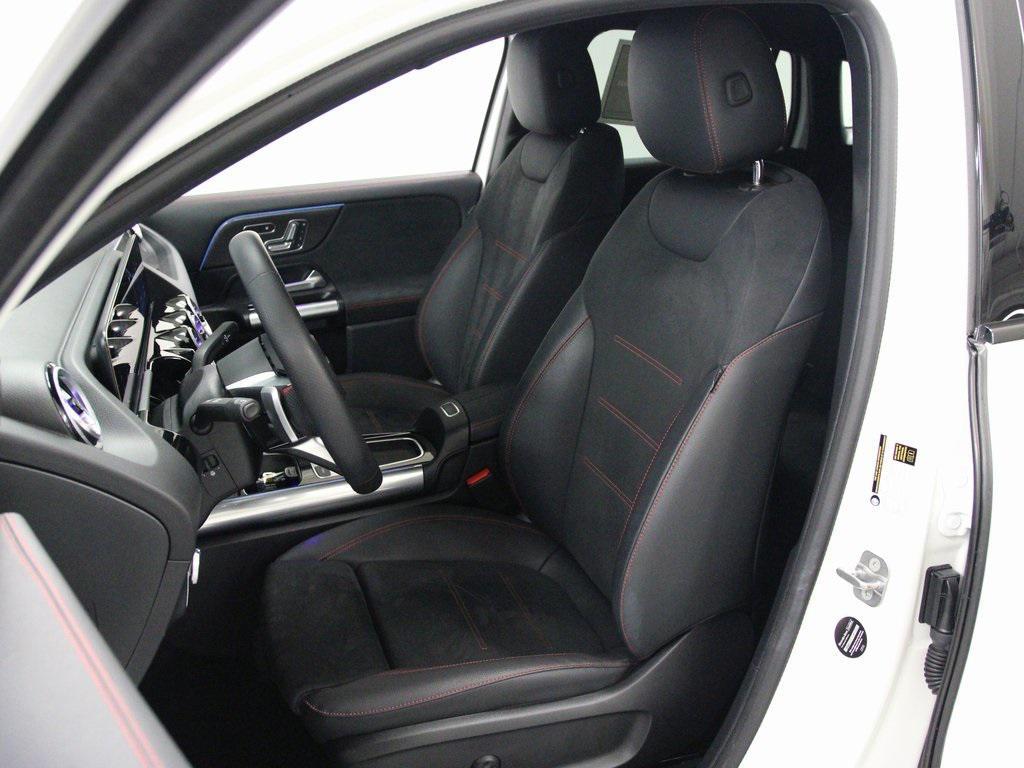 used 2025 Mercedes-Benz GLA 250 car, priced at $40,380