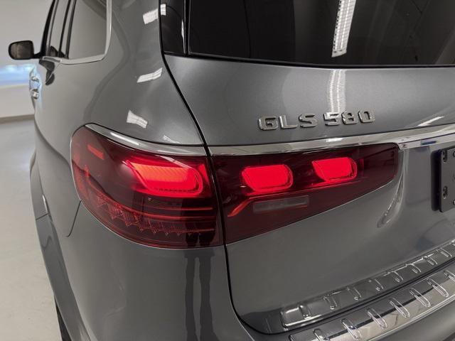 new 2025 Mercedes-Benz GLS 580 car, priced at $119,770