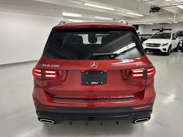 new 2024 Mercedes-Benz GLB 250 car, priced at $56,010