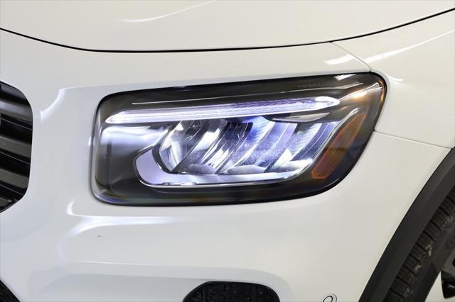 new 2025 Mercedes-Benz GLB 250 car, priced at $54,545