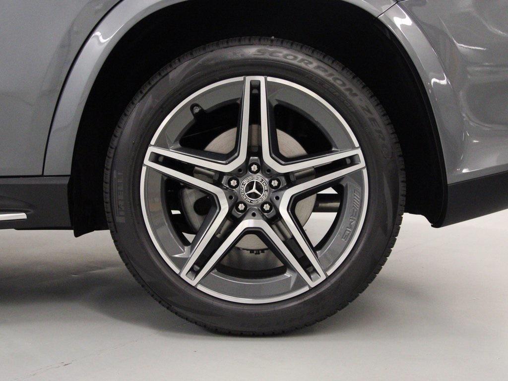 new 2026 Mercedes-Benz GLS 450 car, priced at $101,335