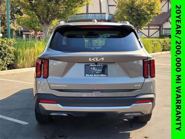 new 2025 Kia Sorento Hybrid car, priced at $38,630