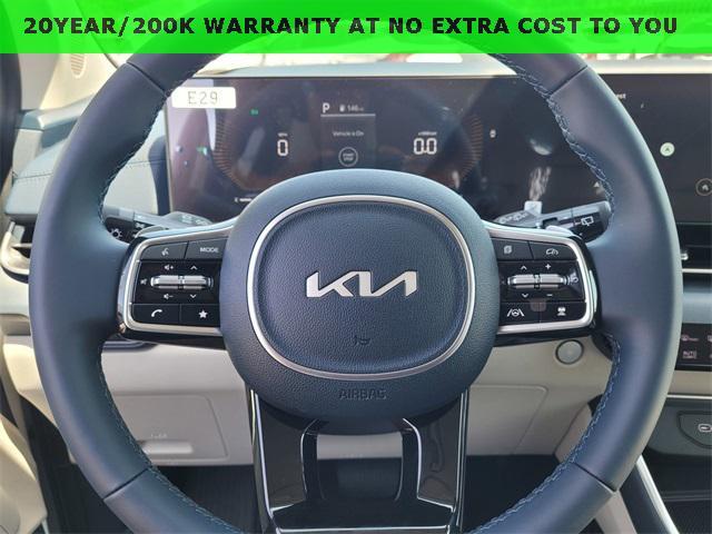 new 2026 Kia Carnival Hybrid car, priced at $45,385