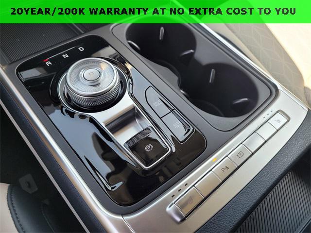 new 2026 Kia Carnival Hybrid car, priced at $45,385