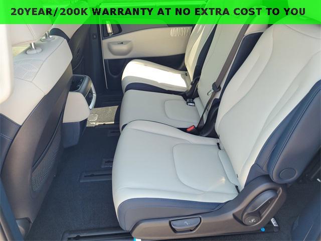new 2026 Kia Carnival Hybrid car, priced at $45,385