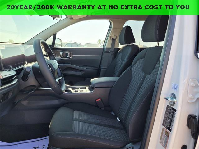 new 2026 Kia Sorento car, priced at $32,895