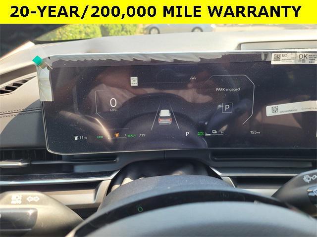 new 2025 Kia Carnival Hybrid car, priced at $47,891