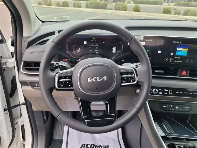 new 2025 Kia Carnival Hybrid car, priced at $49,755