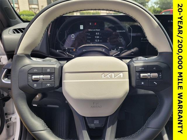 new 2025 Kia K4 car, priced at $25,570