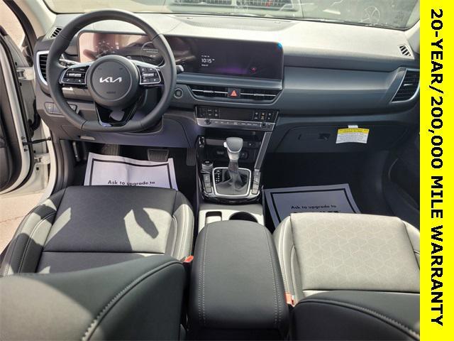 new 2025 Kia Seltos car, priced at $31,246