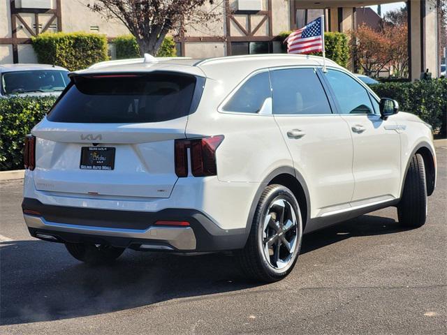 new 2025 Kia Sorento Hybrid car, priced at $42,795