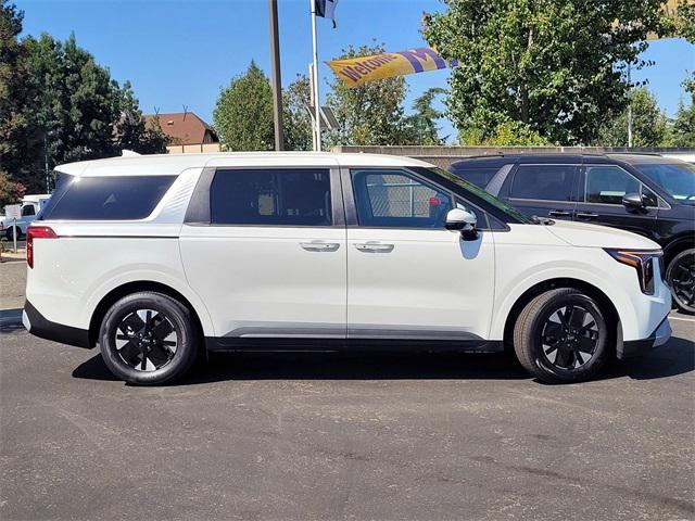 new 2025 Kia Carnival Hybrid car, priced at $40,995