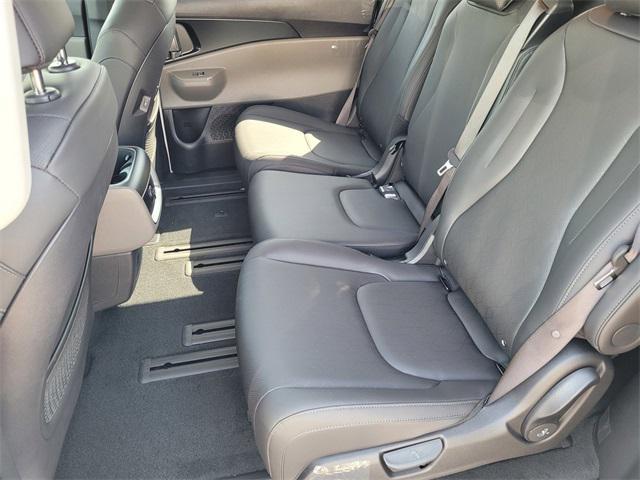 new 2025 Kia Carnival Hybrid car, priced at $40,995