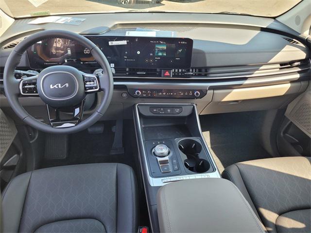 new 2025 Kia Carnival Hybrid car, priced at $40,995