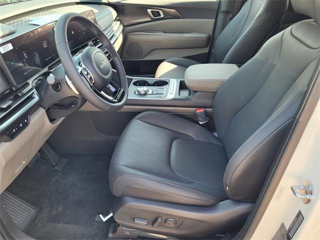 new 2025 Kia Carnival Hybrid car, priced at $40,995