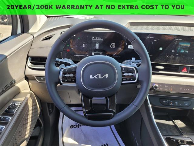 new 2026 Kia Carnival Hybrid car, priced at $45,385