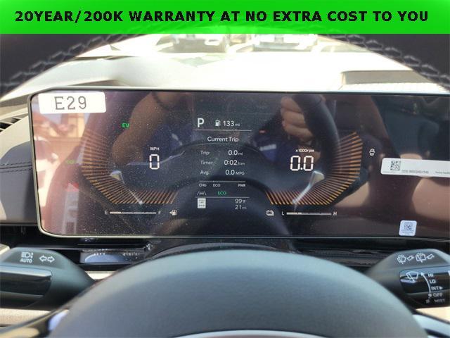 new 2026 Kia Carnival Hybrid car, priced at $45,385