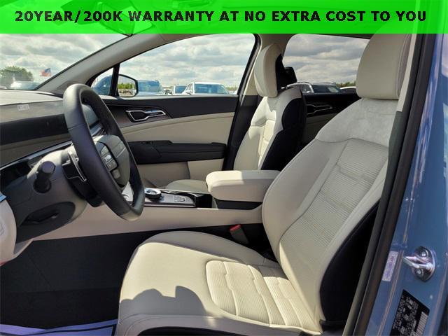 new 2026 Kia Sportage Hybrid car, priced at $42,605