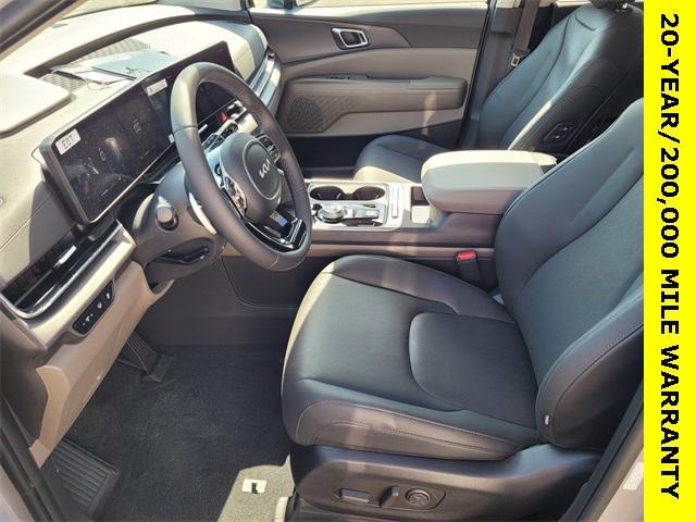 new 2025 Kia Carnival Hybrid car, priced at $44,225