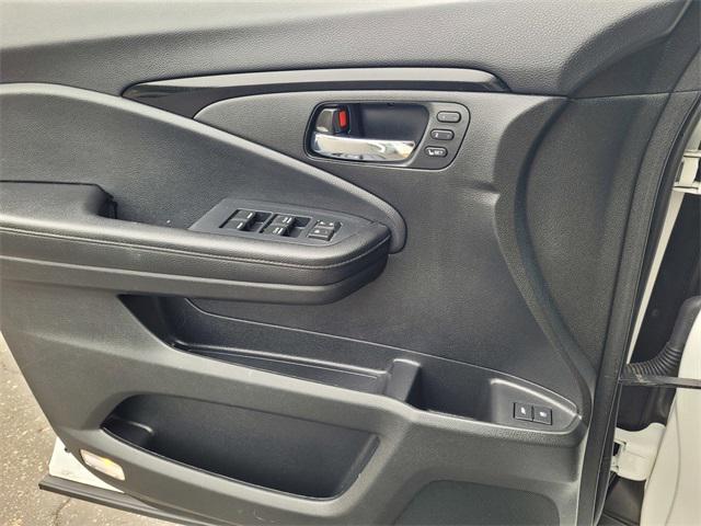 used 2022 Honda Pilot car, priced at $35,991