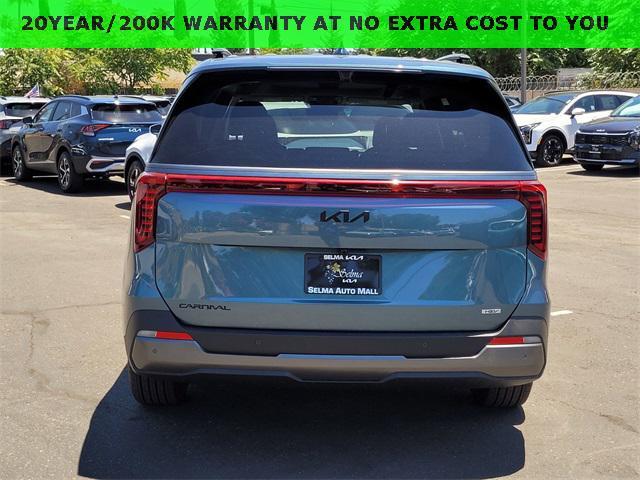 new 2026 Kia Carnival Hybrid car, priced at $53,285