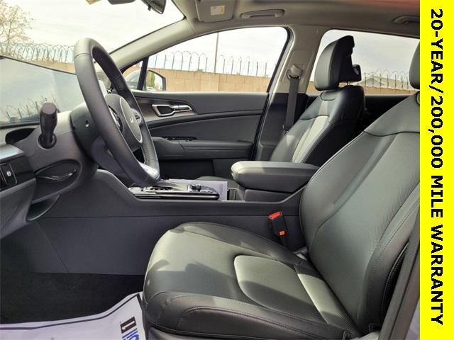 new 2025 Kia Sportage car, priced at $31,060