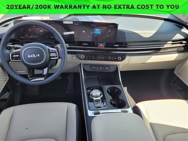 new 2025 Kia Carnival Hybrid car, priced at $50,999
