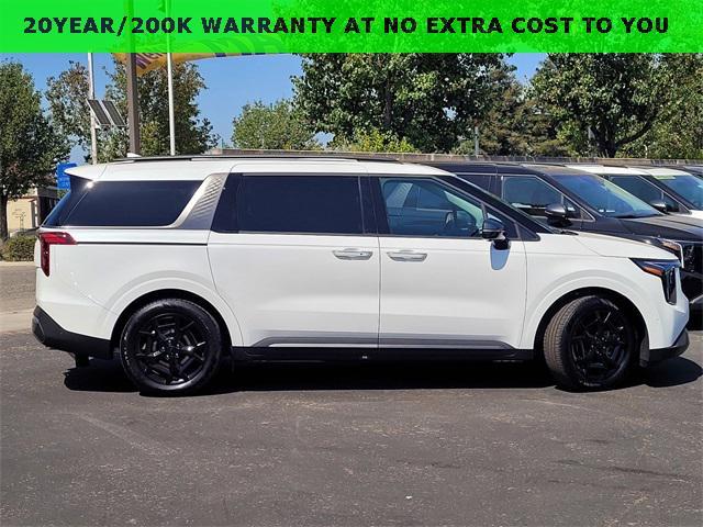new 2025 Kia Carnival Hybrid car, priced at $50,999