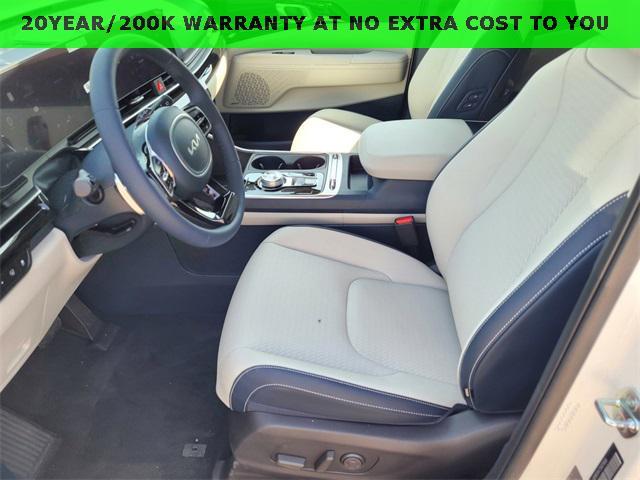 new 2025 Kia Carnival Hybrid car, priced at $50,999