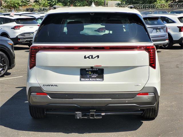 new 2025 Kia Carnival Hybrid car, priced at $52,495