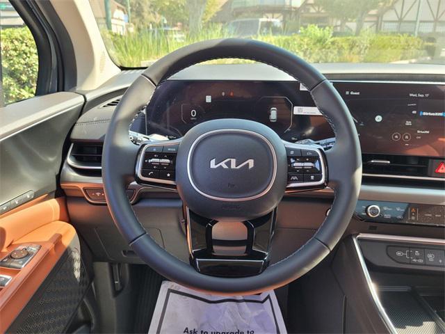 new 2026 Kia Carnival Hybrid car, priced at $50,285