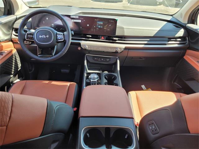 new 2025 Kia Carnival Hybrid car, priced at $51,454